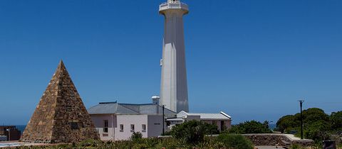 nearby-walmer-villiers-self-catering-port-elizabeth-donkin-reserve